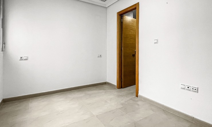 Re-Sale - Apartment - Torrevieja - El Acequión - Los Náufragos