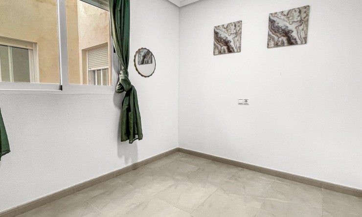 Re-Sale - Apartment - Torrevieja - El Acequión - Los Náufragos