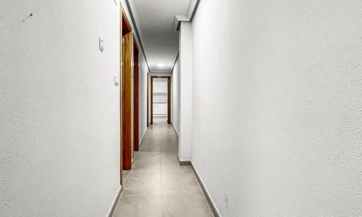 Re-Sale - Apartment - Torrevieja - El Acequión - Los Náufragos