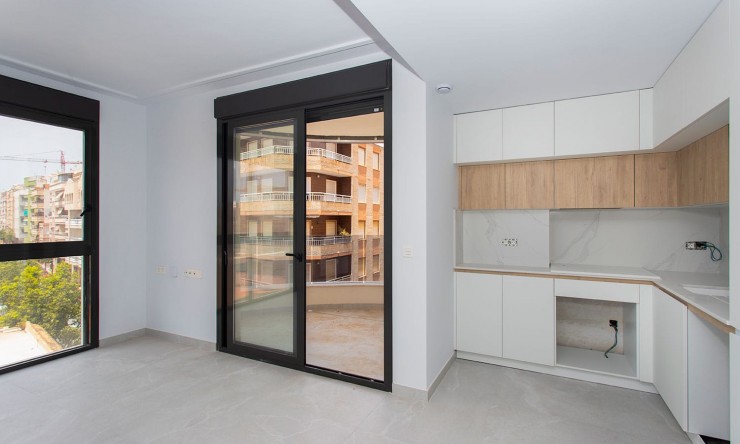 Re-Sale - Apartment - Torrevieja - Torrevieja - Centre