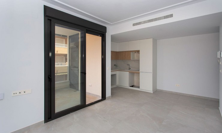 Re-Sale - Apartment - Torrevieja - Torrevieja - Centre