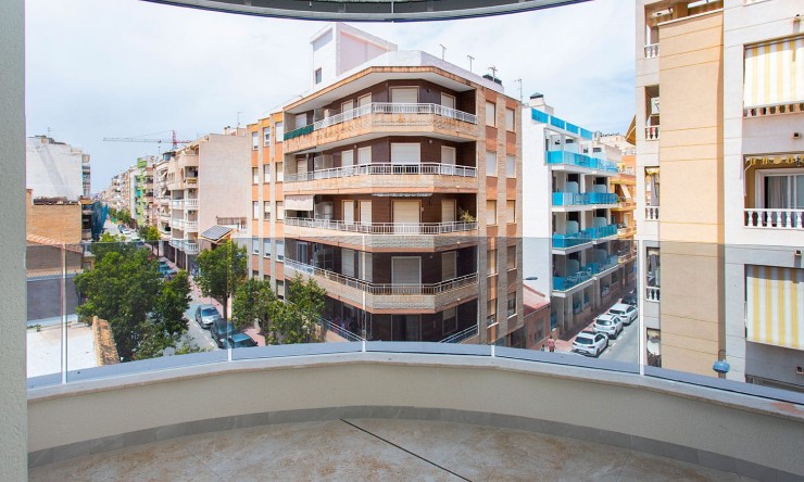 Re-Sale - Apartment - Torrevieja - Torrevieja - Centre