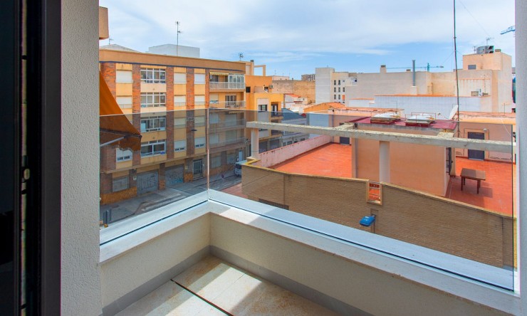 Re-Sale - Apartment - Torrevieja - Torrevieja - Centre