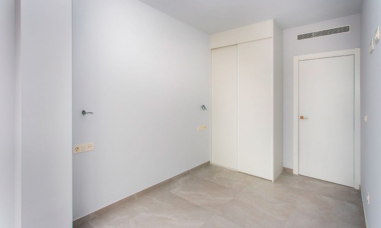 Re-Sale - Apartment - Torrevieja - Torrevieja - Centre
