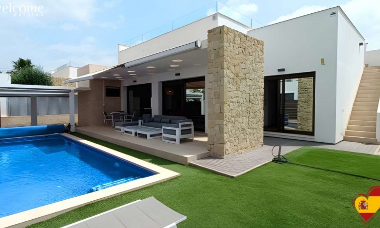 Videresalg - Frittliggende Villa - Los Montesinos - Entre Naranjos / Vistabella Golf