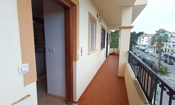 Re-Sale - Apartment - Orihuela Costa - Villamartin