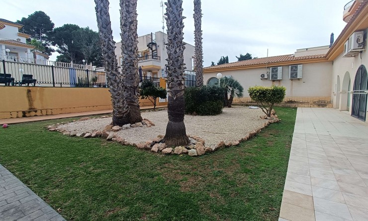 Re-Sale - Apartment - Orihuela Costa - Villamartin