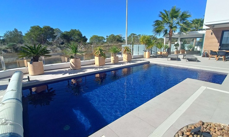 Videresalg - Frittliggende Villa - Algorfa - La Finca Golf Resort