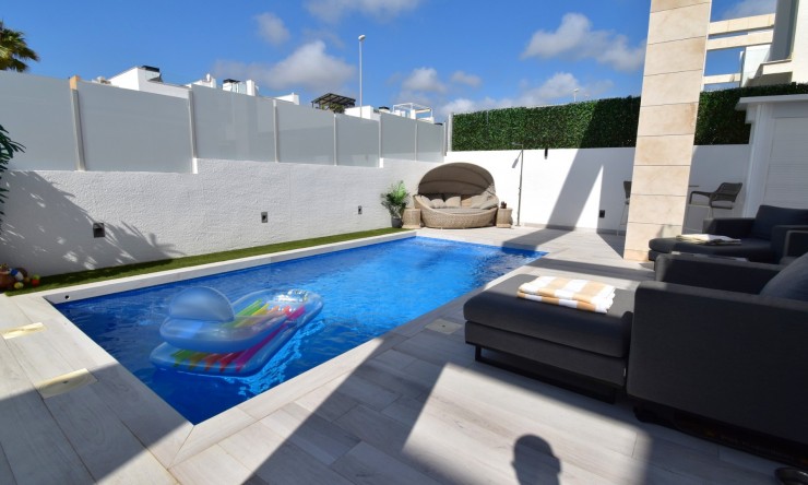 Re-Sale - Detached Villa - Orihuela Costa - Lomas de Cabo Roig