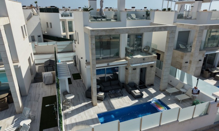 Re-Sale - Detached Villa - Orihuela Costa - Lomas de Cabo Roig
