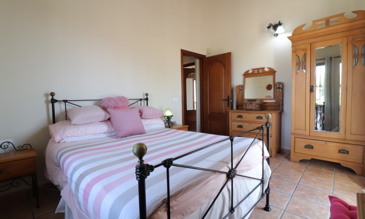 Re-Sale - Country Property - Albatera - Albatera - Country