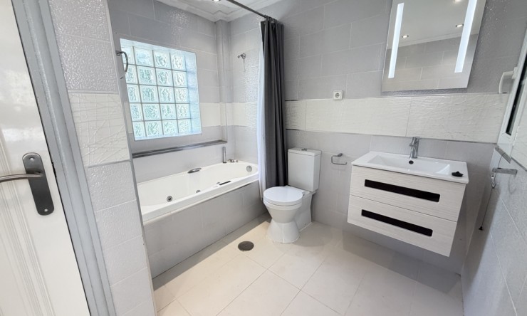 Re-Sale - Detached Villa - Orihuela Costa - Las Ramblas