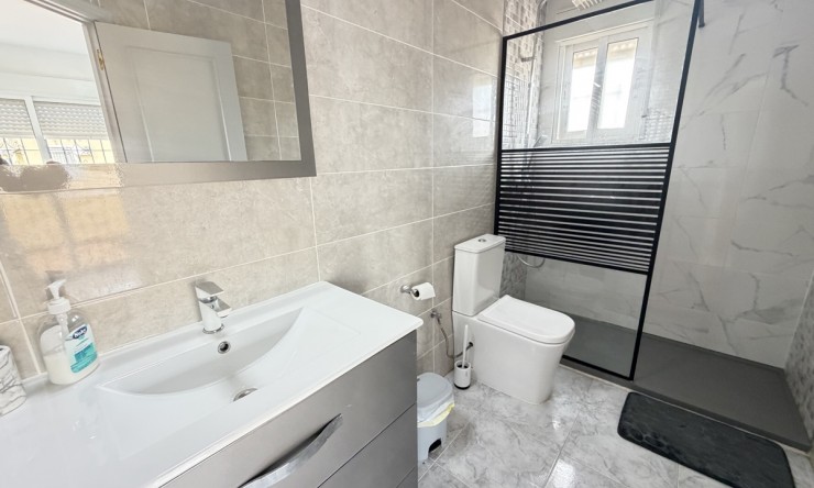 Re-Sale - Detached Villa - Orihuela Costa - Villamartin