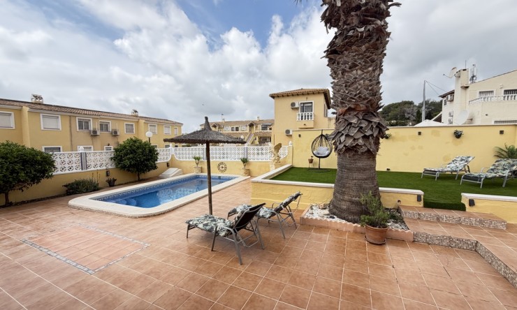 Re-Sale - Detached Villa - Orihuela Costa - Villamartin