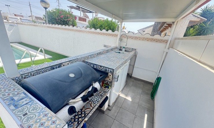 Re-Sale - Detached Villa - Orihuela Costa - Villamartin