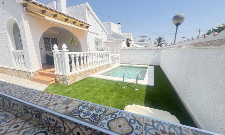 Re-Sale - Detached Villa - Orihuela Costa - Villamartin