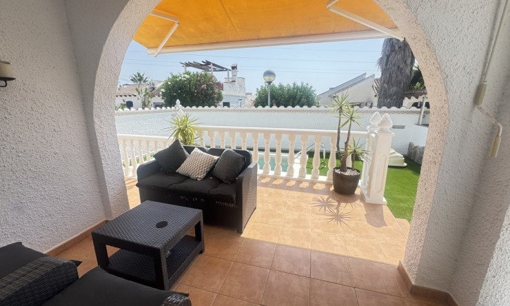 Re-Sale - Detached Villa - Orihuela Costa - Villamartin
