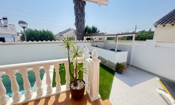 Re-Sale - Detached Villa - Orihuela Costa - Villamartin