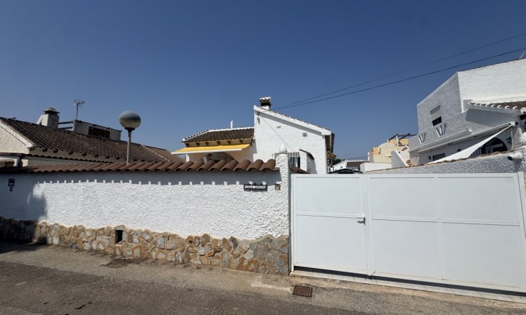 Re-Sale - Detached Villa - Orihuela Costa - Villamartin