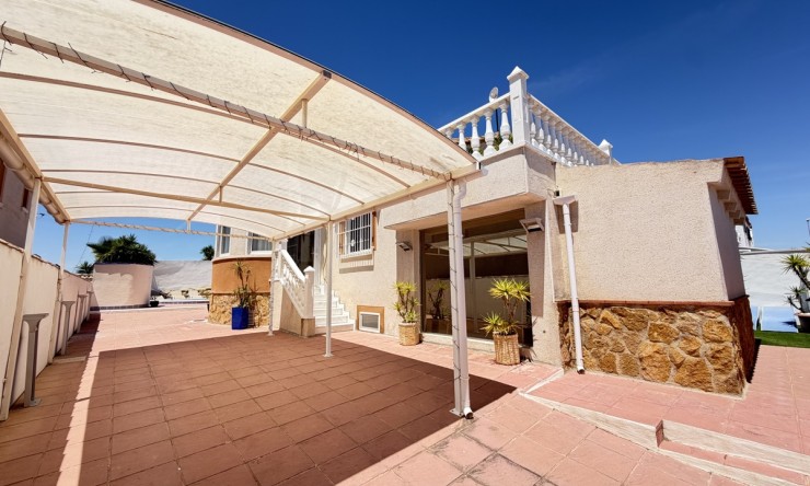 Wederverkoop - Vrijstaande Villa - San Miguel de Salinas - Lake View Mansions