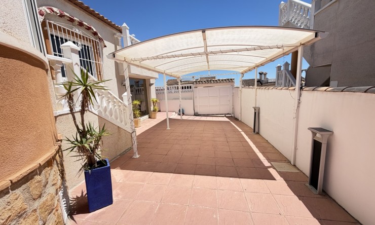 Wederverkoop - Vrijstaande Villa - San Miguel de Salinas - Lake View Mansions
