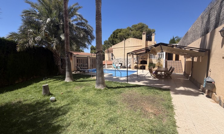 Re-Sale - Detached Villa - Torrevieja - Los Balcones