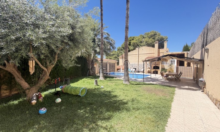 Re-Sale - Detached Villa - Torrevieja - Los Balcones