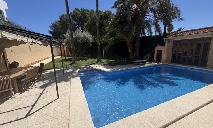 Re-Sale - Detached Villa - Torrevieja - Los Balcones