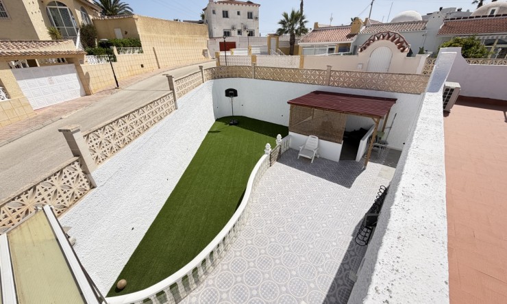 Re-Sale - Bungalow - Orihuela Costa - Villamartin