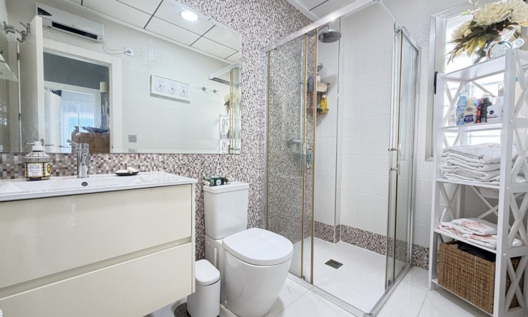 Re-Sale - Detached Villa - Orihuela Costa - Villamartin