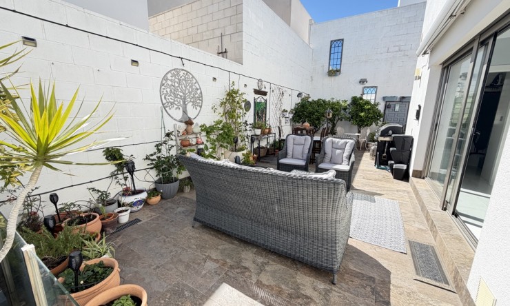 Re-Sale - Detached Villa - Orihuela Costa - Villamartin