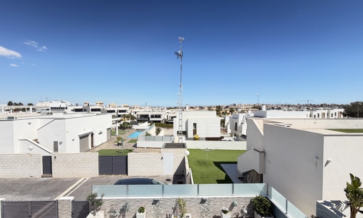 Re-Sale - Detached Villa - Orihuela Costa - Villamartin