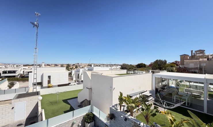 Re-Sale - Detached Villa - Orihuela Costa - Villamartin