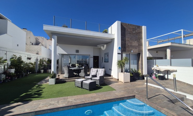 Re-Sale - Detached Villa - Orihuela Costa - Villamartin
