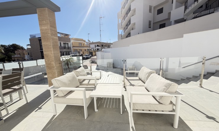 Videresalg - Frittliggende Villa - Orihuela Costa - Villamartin