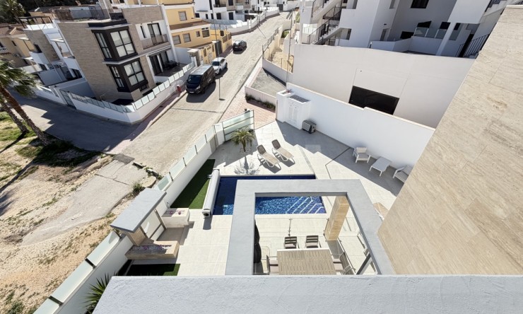 Videresalg - Frittliggende Villa - Orihuela Costa - Villamartin