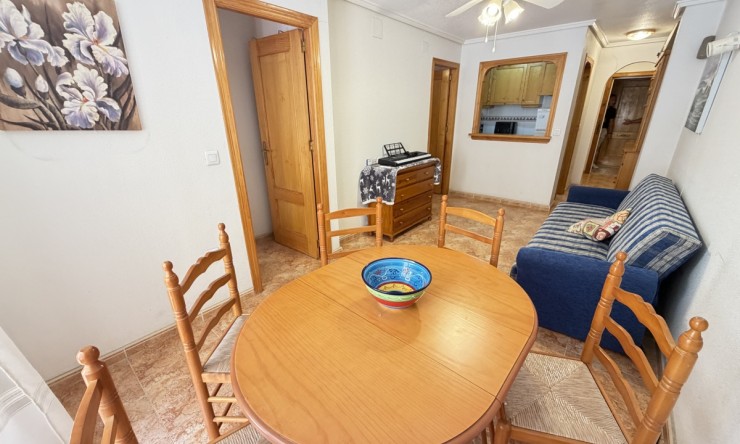 Re-Sale - Apartment - Torrevieja - Torrevieja - Centre