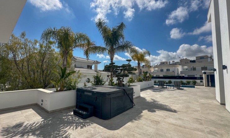 Re-Sale - Detached Villa - Orihuela Costa - Villamartin
