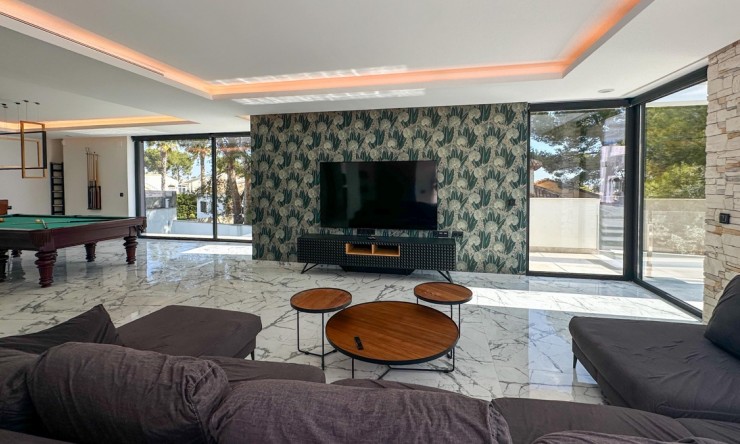 Re-Sale - Detached Villa - Orihuela Costa - Villamartin