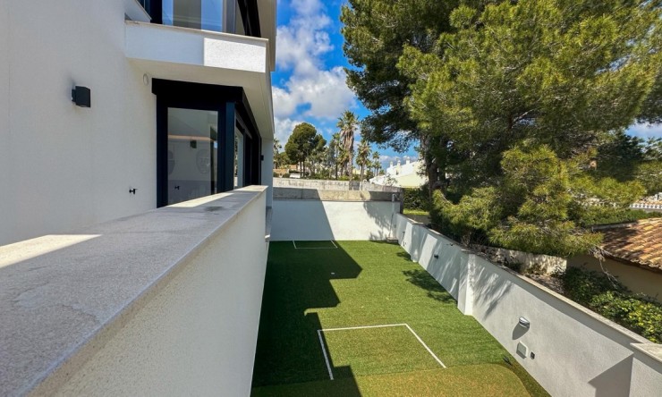 Re-Sale - Detached Villa - Orihuela Costa - Villamartin