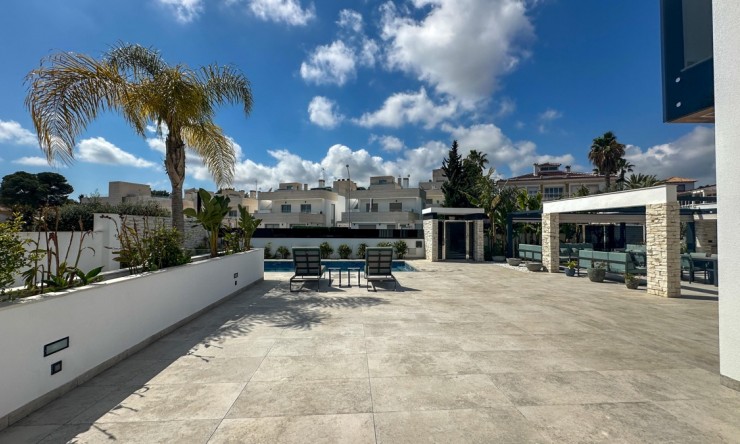 Re-Sale - Detached Villa - Orihuela Costa - Villamartin