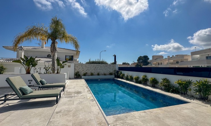 Re-Sale - Detached Villa - Orihuela Costa - Villamartin