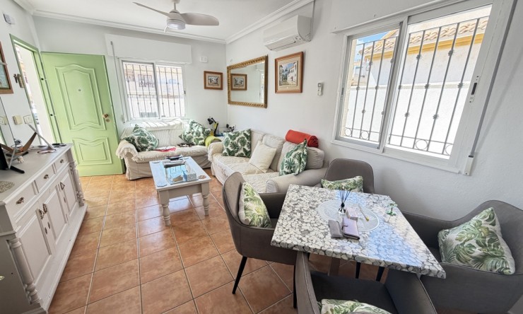Re-Sale - Bungalow - Orihuela Costa - La Zenia