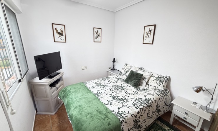 Re-Sale - Bungalow - Orihuela Costa - La Zenia