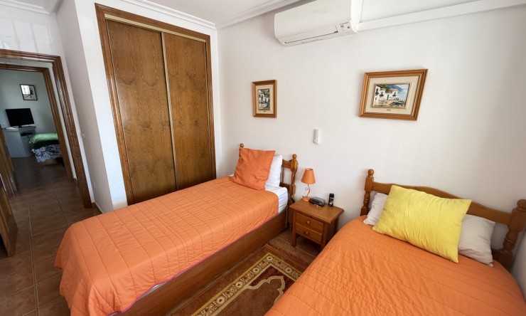 Re-Sale - Bungalow - Orihuela Costa - La Zenia