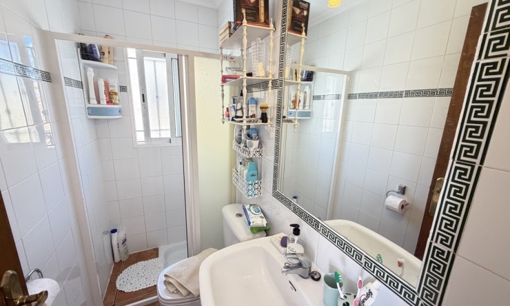 Re-Sale - Bungalow - Orihuela Costa - La Zenia