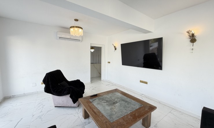 Videresalg - Frittliggende Villa - Orihuela Costa - Villamartin