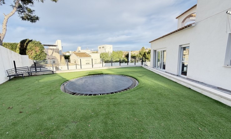 Videresalg - Frittliggende Villa - Orihuela Costa - Villamartin