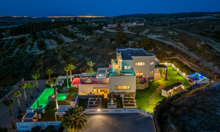 Re-Sale - Detached Villa - Torremendo - Torremendo - Country