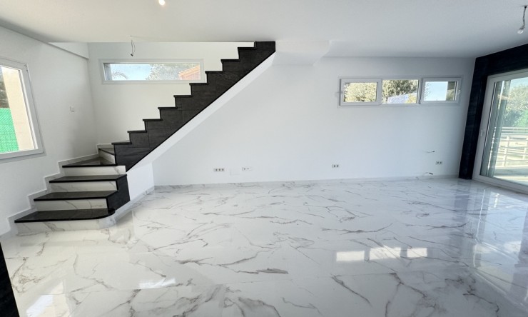 Re-Sale - Detached Villa - Orihuela Costa - Los Balcones